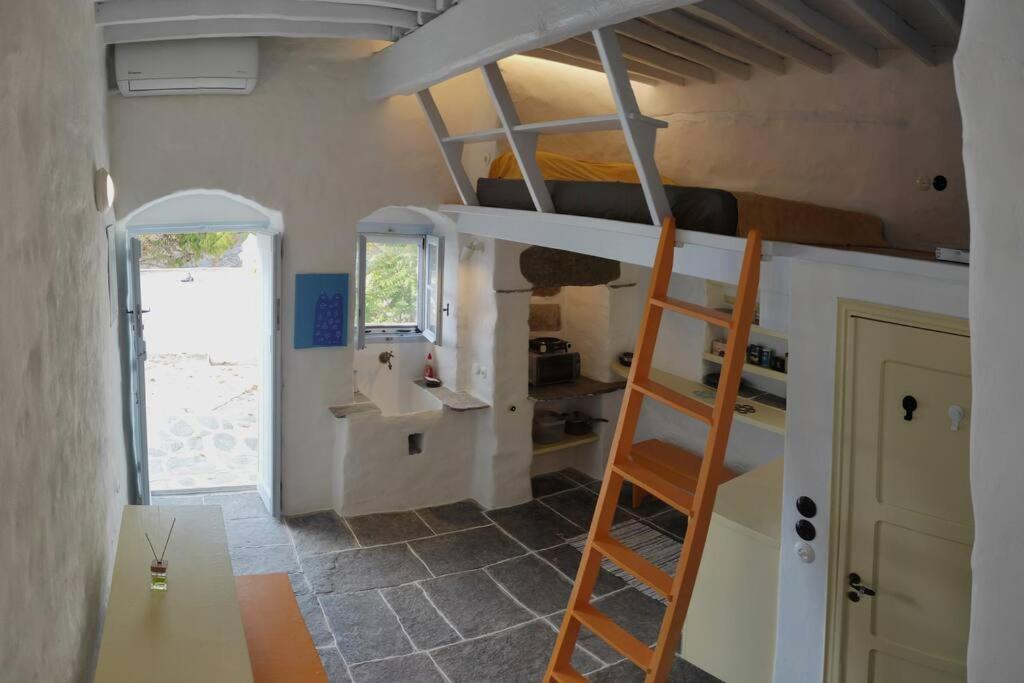 Hidden Gem - Sifnos, Kastro. Lägenhet Kástron Exteriör bild
